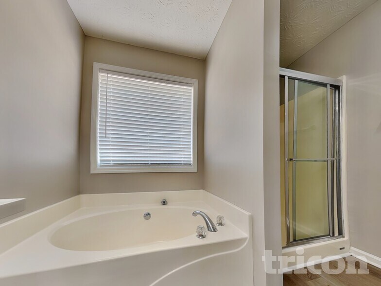 Building Photo - 25 Dews Trail