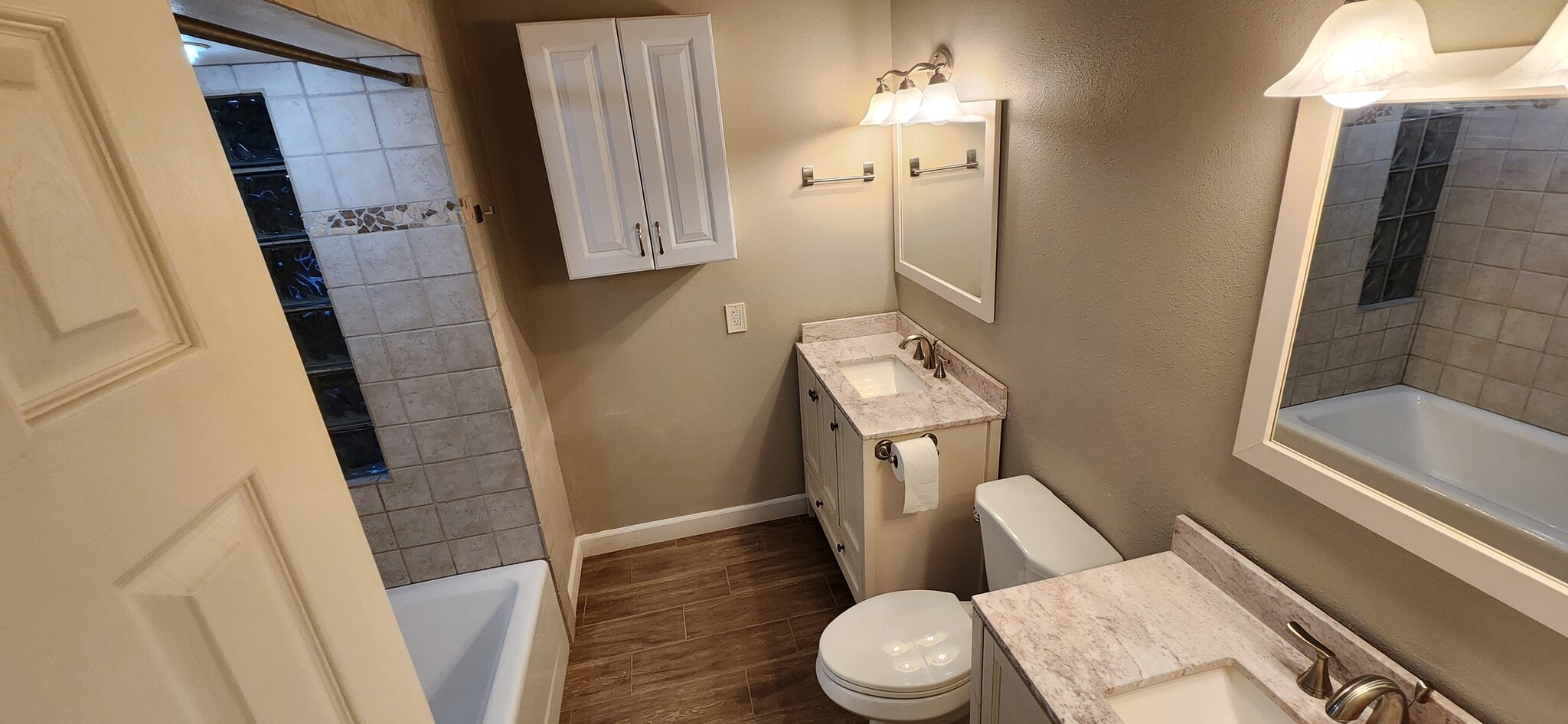 Master Bath - 3138 N 83rd St
