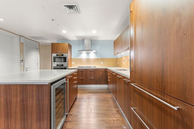 Building Photo - 311 NW 12th Ave