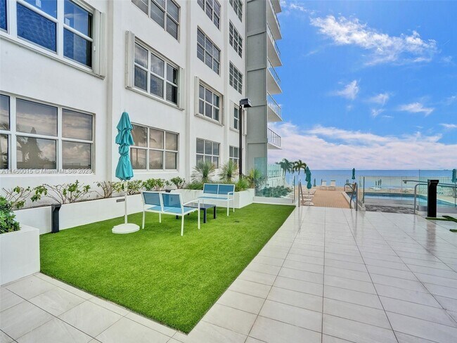 Building Photo - 3750 Galt Ocean Dr