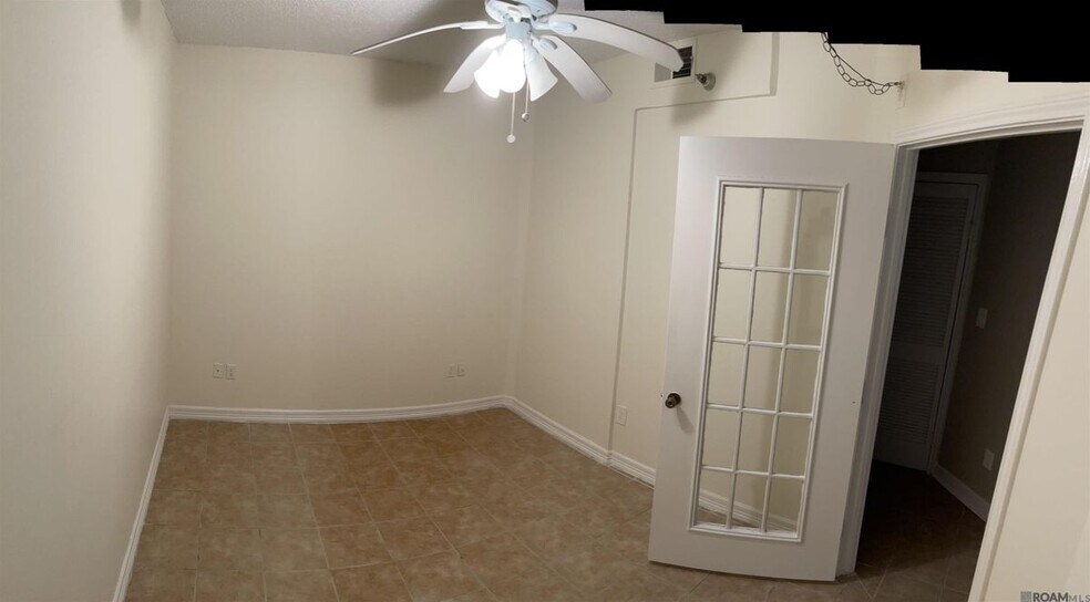 Building Photo - 11550 Southfork Ave