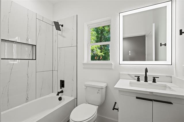 Building Photo - 5212 Colonial Ave