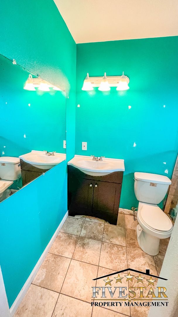 Building Photo - 3311 Camellia Dr