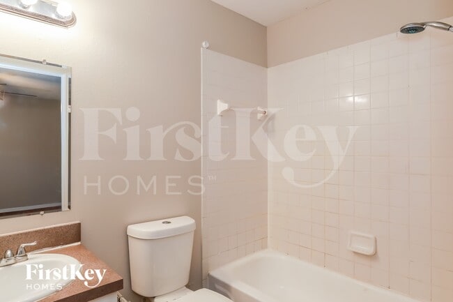 Building Photo - 15013 SE 25th Ave