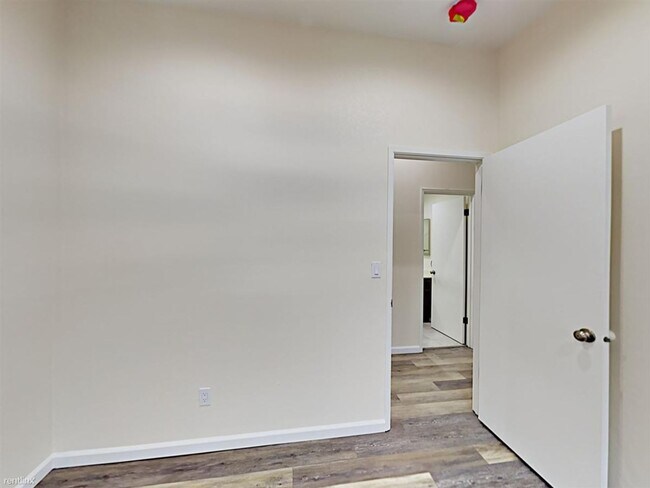 Building Photo - 1740 Gateway Dr