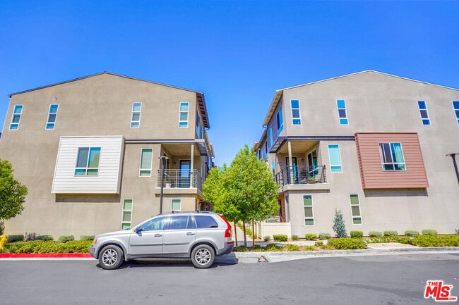 Building Photo - 20619 Oakglen Ln