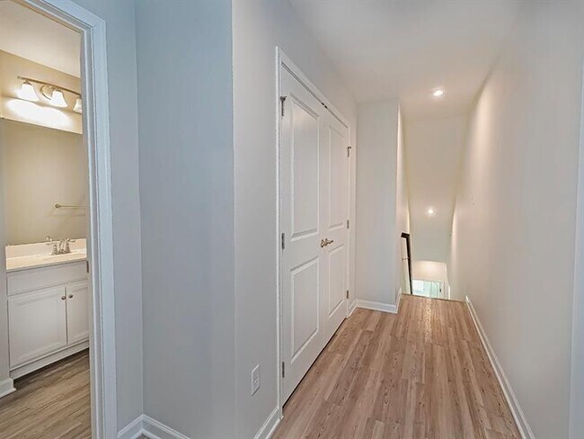 Building Photo - 117 Melinda Ct