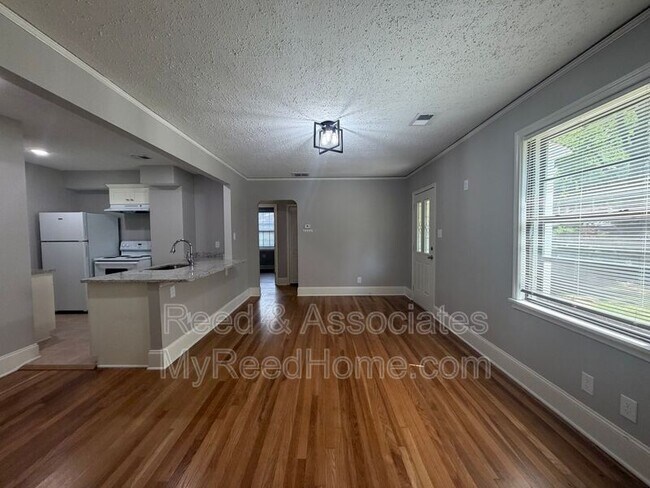 Building Photo - 743 Shotwell St
