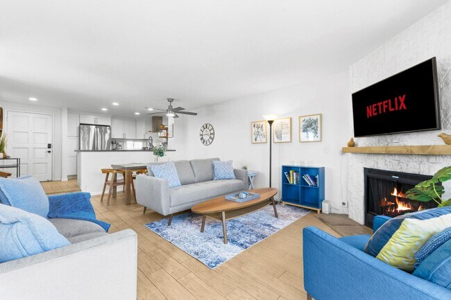 Building Photo - 723 Seacoast Dr