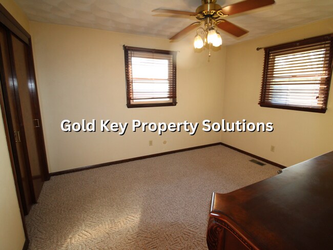 Building Photo - ALEXANDRIA 3 BR 2 FULL BA House in Beautif...