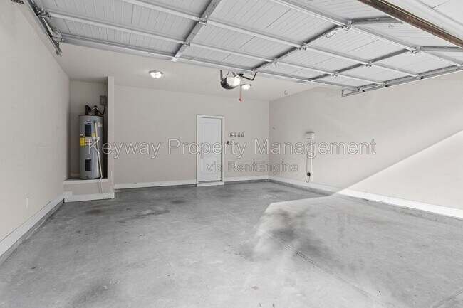 Building Photo - 215 Ryan Ln