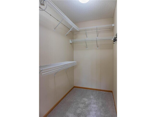 Building Photo - 1236 Heather Ln