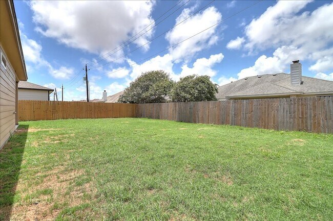 Building Photo - 3153 Seawolf Dr