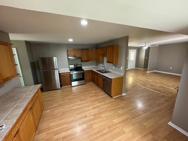 Building Photo - 3671 Sandy Creek Rd