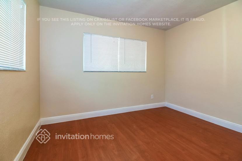Building Photo - 5660 W 9th Ct