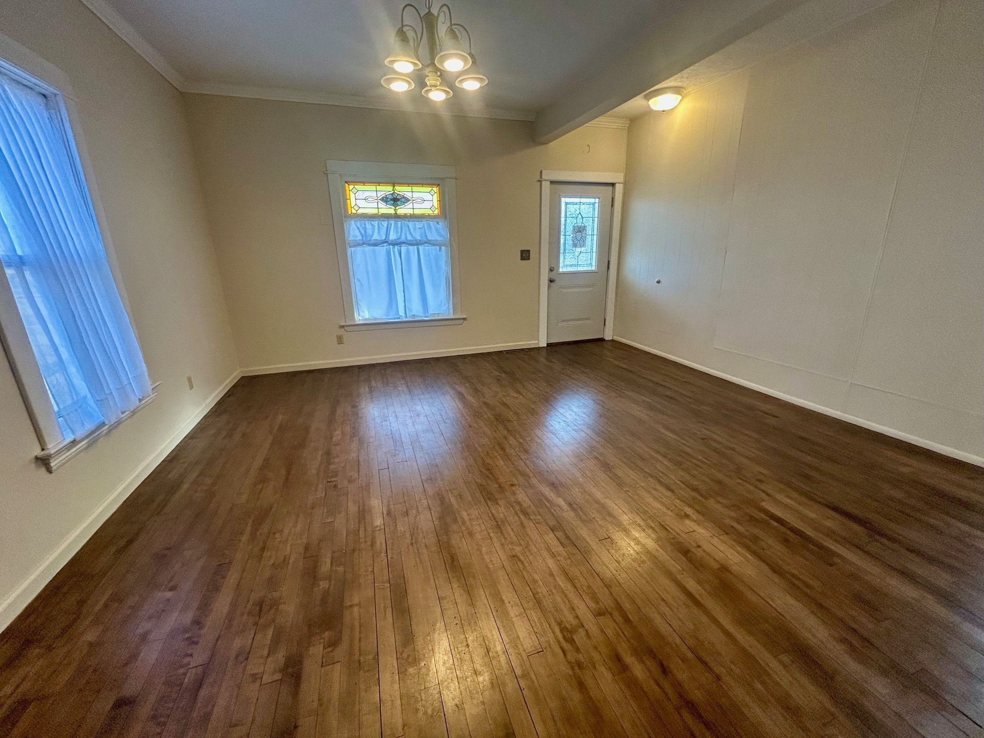 Spacious Living Room with Tall, Stately Ceilings - 213 Lake Ave W