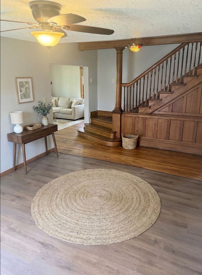 Building Photo - Spacious 5BR Home Near Drake — Porch, Garage & Tons of Space