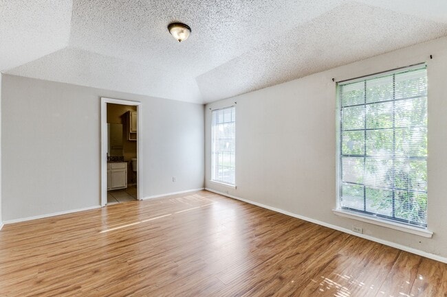 Building Photo - 7406 Amherst Dr