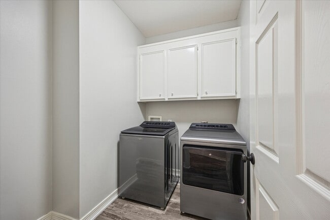 Building Photo - 3010 Gorom Ct