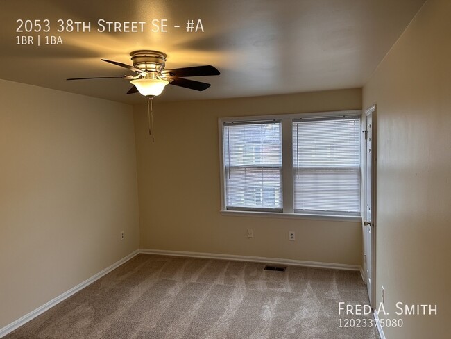 Building Photo - Beautiful 1BR Condo in Fairfax Village - C...