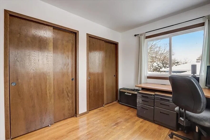 Building Photo - 4906 Academy Dr