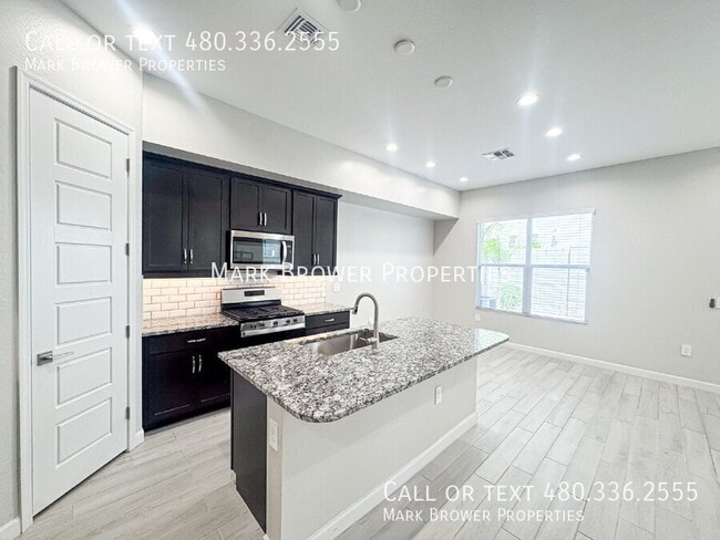 Building Photo - 17441 N 48th Ter