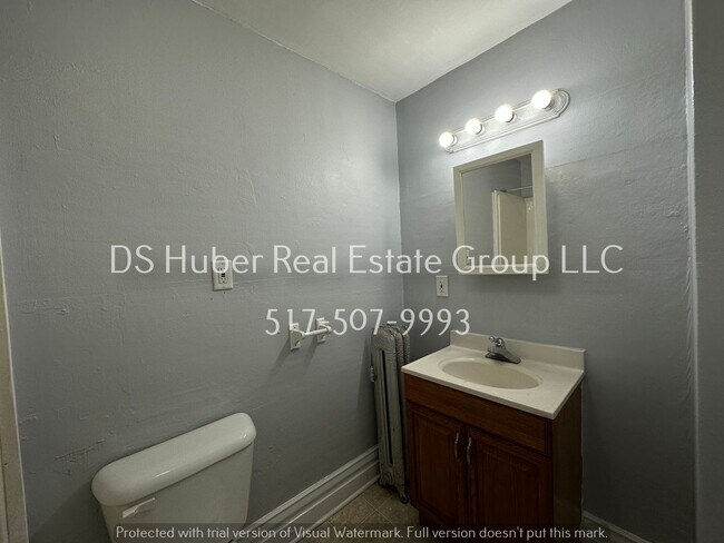 Building Photo - 507 S Hosmer St