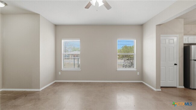 Building Photo - 107 Rosedale Ave