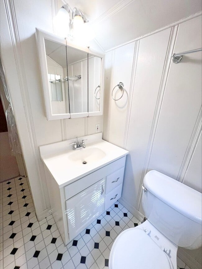 Building Photo - 3101 Franklin Blvd