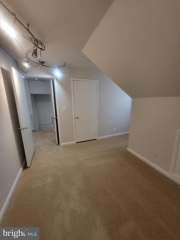 Building Photo - 3279 S Stafford St