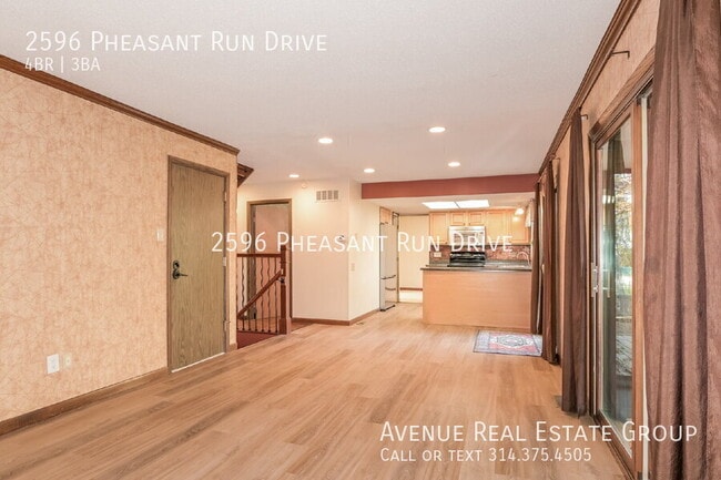 Building Photo - 2596 Pheasant Run Dr