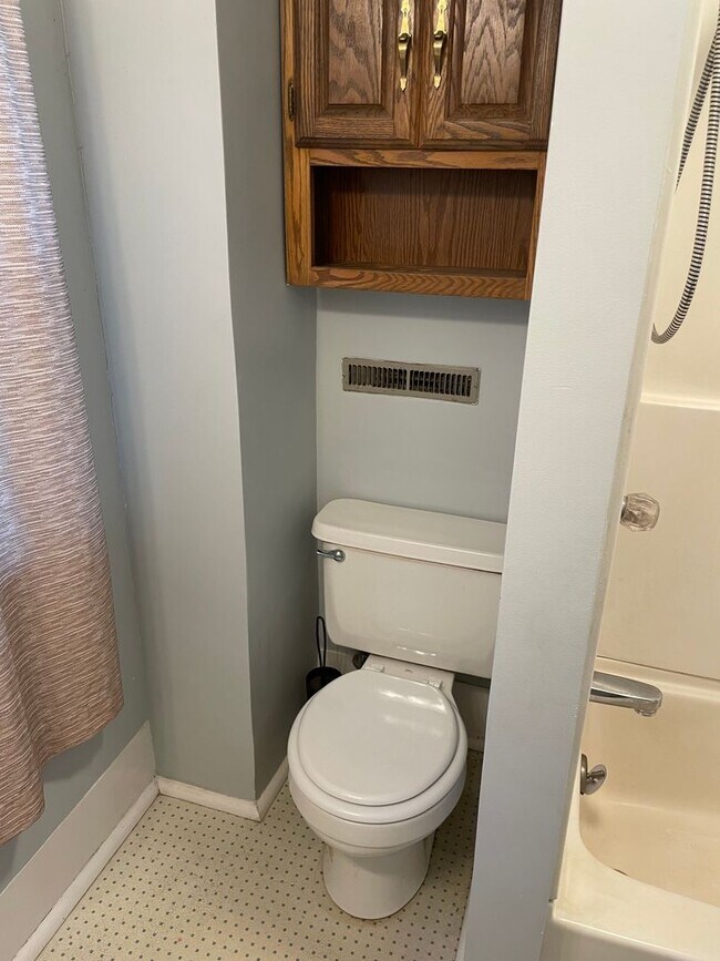 Building Photo - 4-5 bedroom home in Franklinville