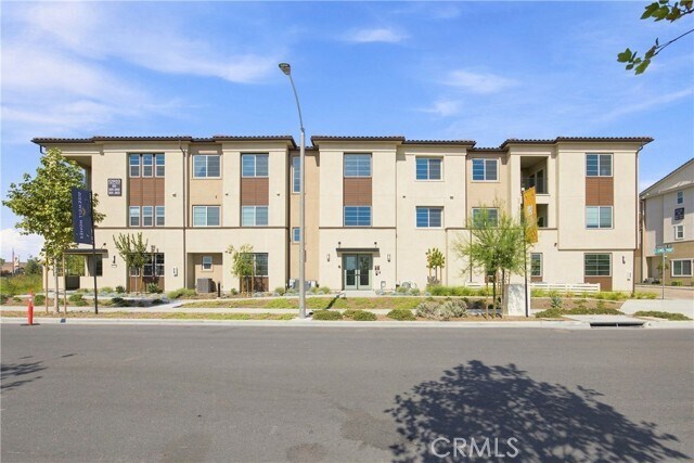 Building Photo - 12903 Paradiso Dr