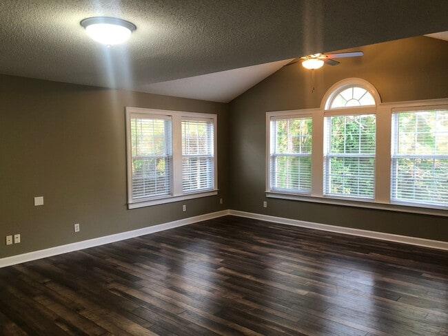 Building Photo - 4323 Lotus Ct