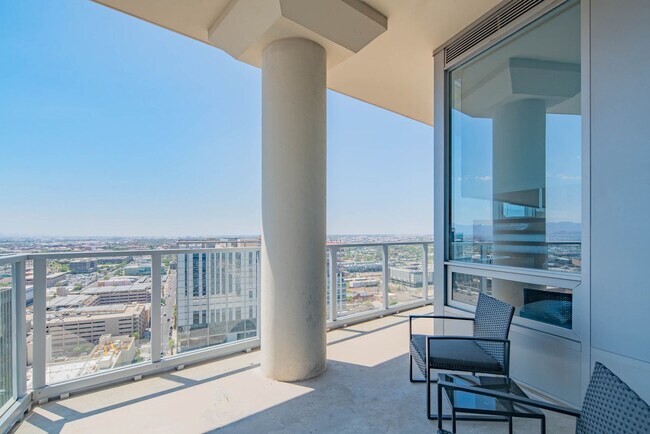 Building Photo - 44 W Monroe St