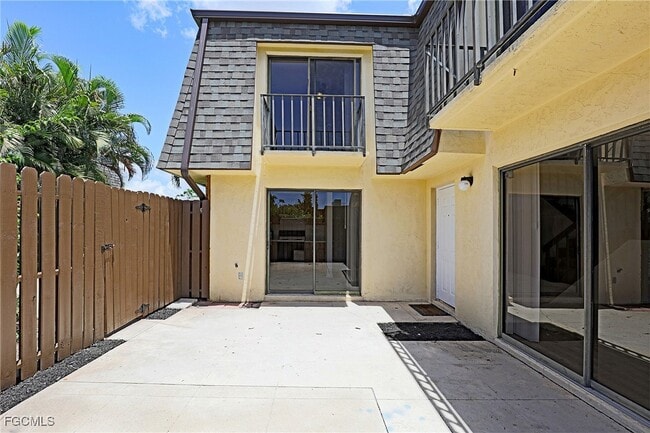 Building Photo - 5580 Malt Dr