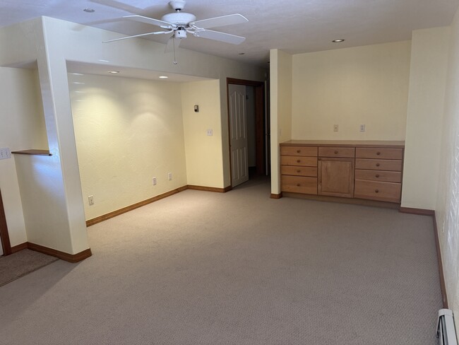 Building Photo - 750 Singletree Rd