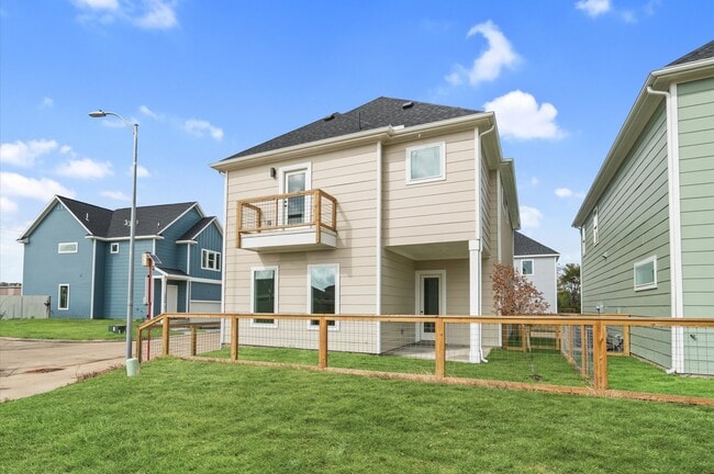Building Photo - 9602 Valeca Dr