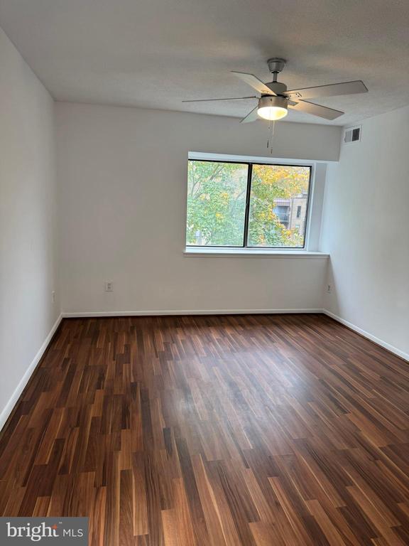 Building Photo - 7597 Gales Ct