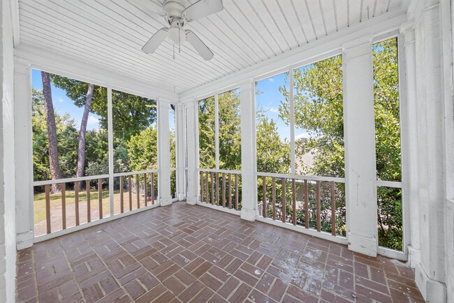 Building Photo - 1237 Owsley Ave