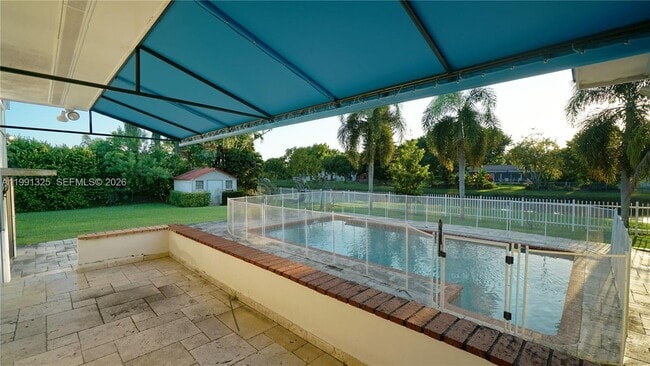 Building Photo - 9220 SW 103rd Ave