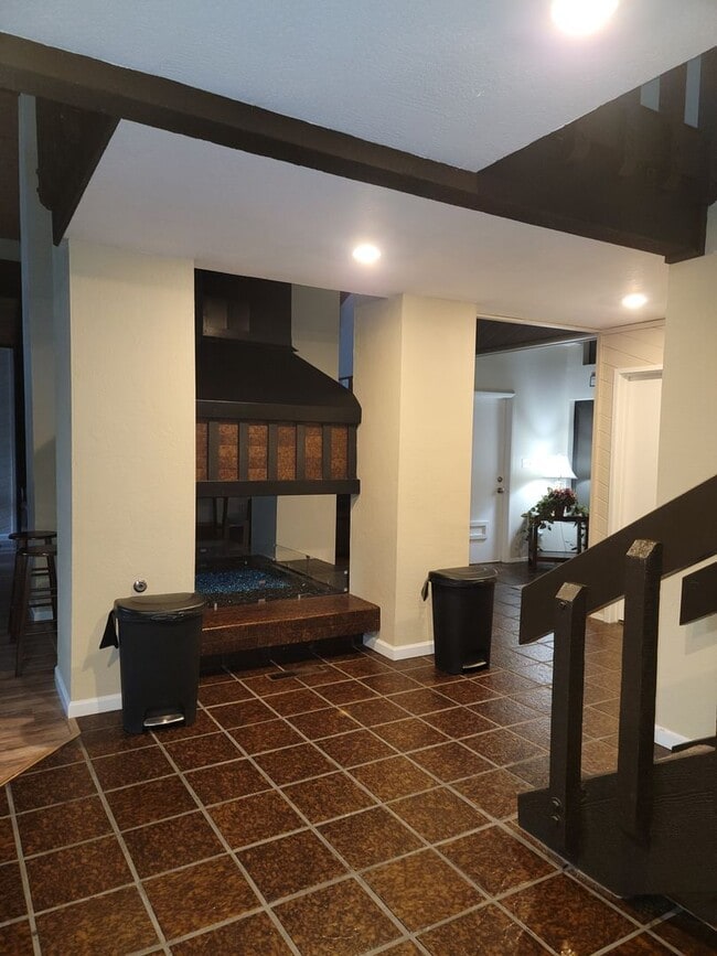 Building Photo - Condo in the most desired gated community ...