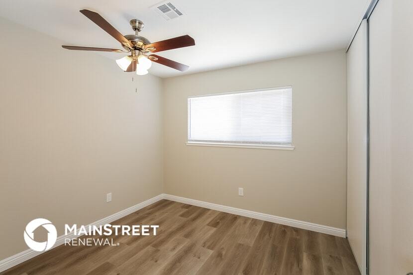 Building Photo - 2308 Revere St