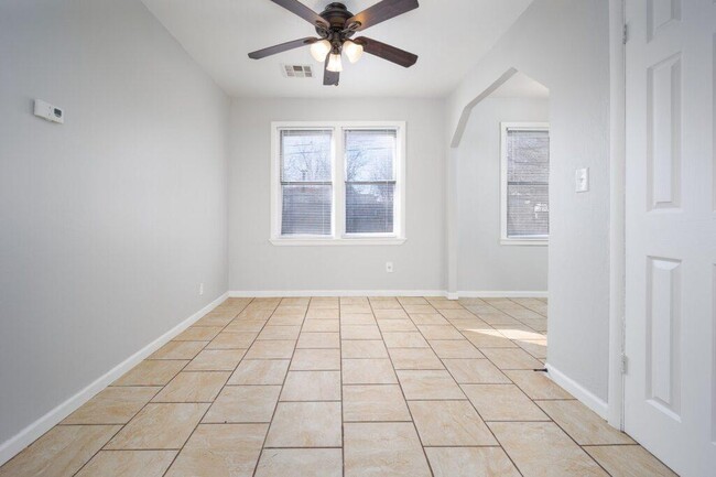 Building Photo - 5940 NW 58th Terrace