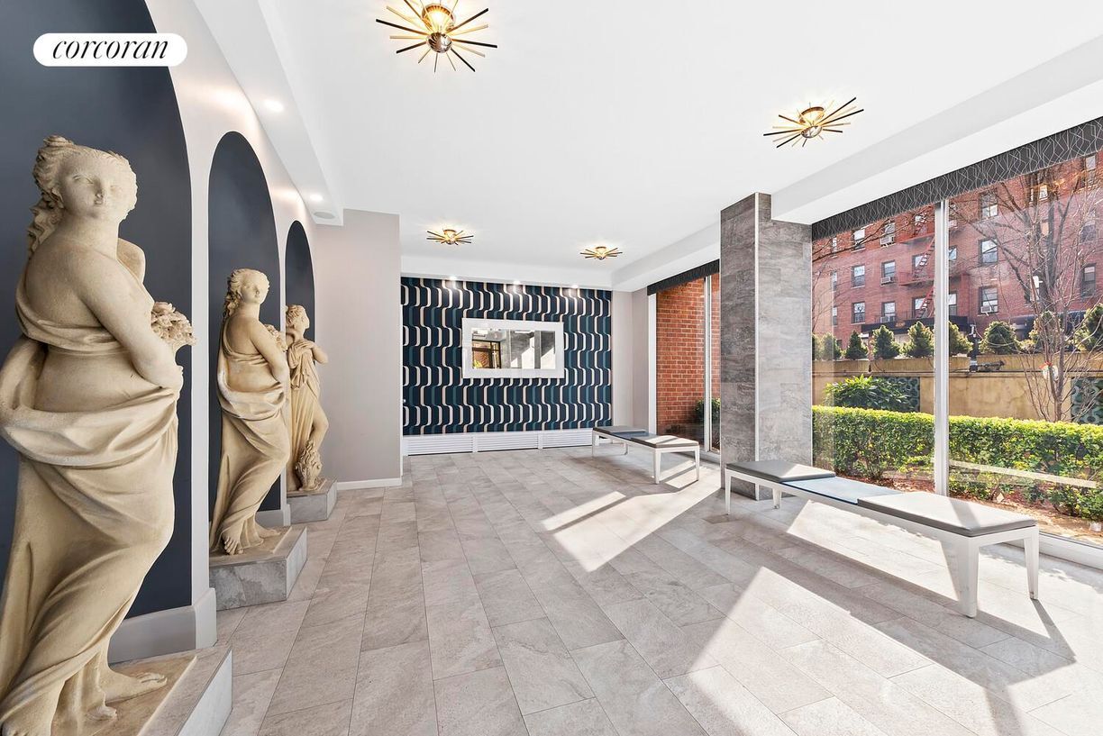 Building Photo - 3215 Avenue H