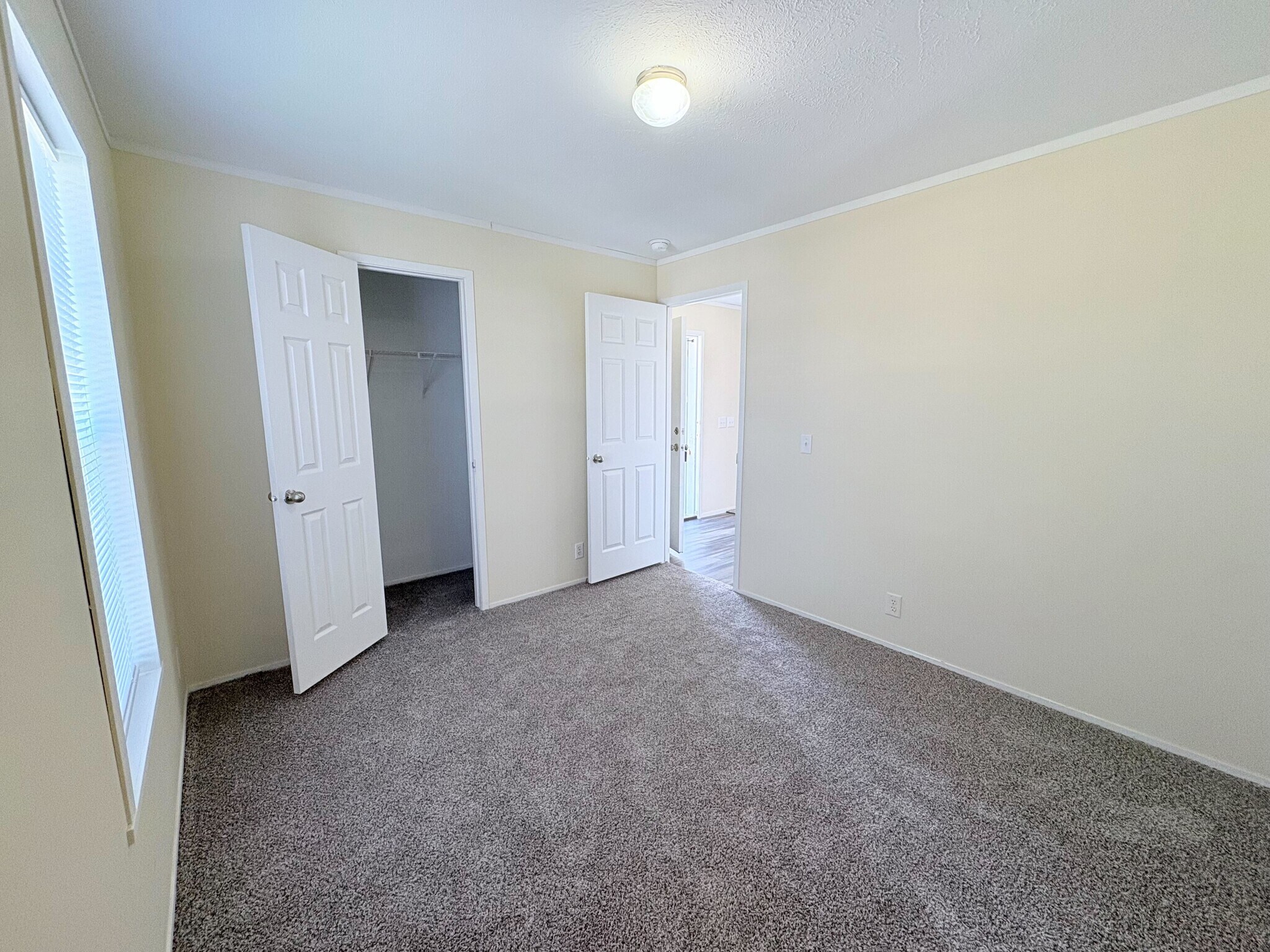 Building Photo - 10610 State Rte 762