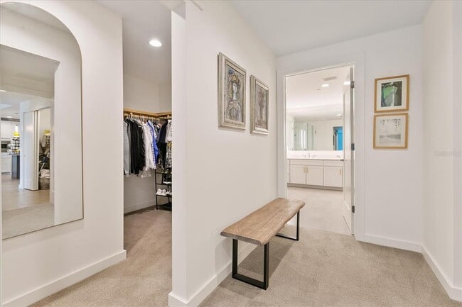 Building Photo - 920 N Osceola Ave