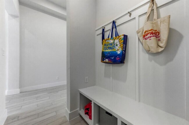 Building Photo - 111 Carolina Jasmine Dr