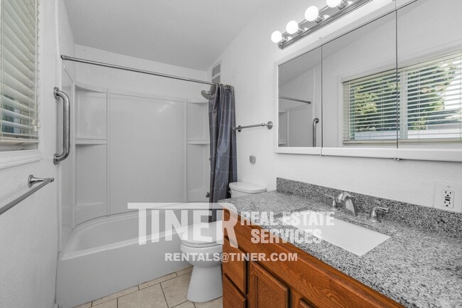 Building Photo - 8968 Talisman Dr