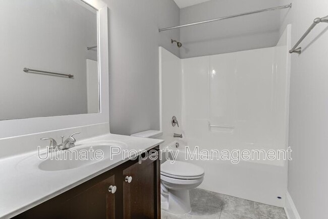 Building Photo - 1202 Matteo Dr